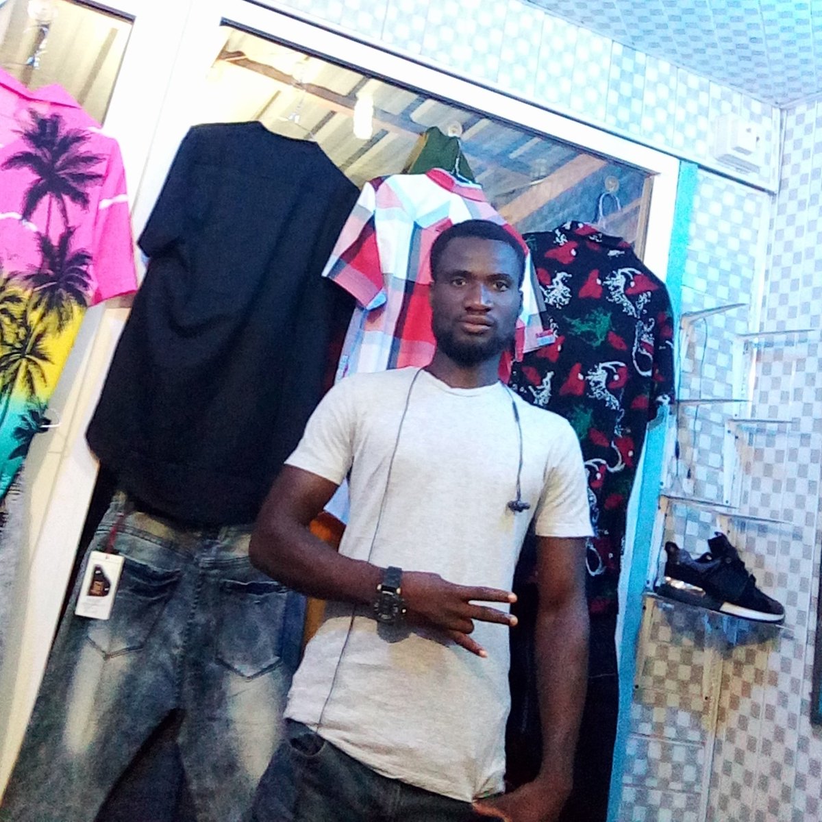 Okfire_Kanzy's tweet photo. God is alive 🙏 #Sm4lyf
#TimeNoDay by @shattawalegh
#All4real
#Kanzymusic ☑️ https://t.co/J9HqfAe9Gz