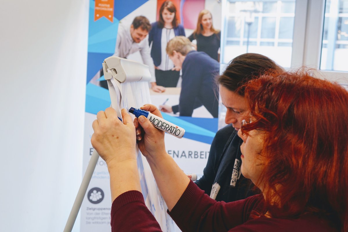 moderatio's tweet photo. Jede Menge Wissen, #Empowerment und Austausch – Das war der #Workshoptag für pädagogische sowie psychologische Fachkräfte am Mittwoch bei MAPP-Empowerment mit Dr. Monique Lampe von #MODERATIO. Es war ein spannender Tag mit wundervollen Menschen.  Mehr: https://t.co/An8C3OKwd3 https://t.co/ZftKYad41o