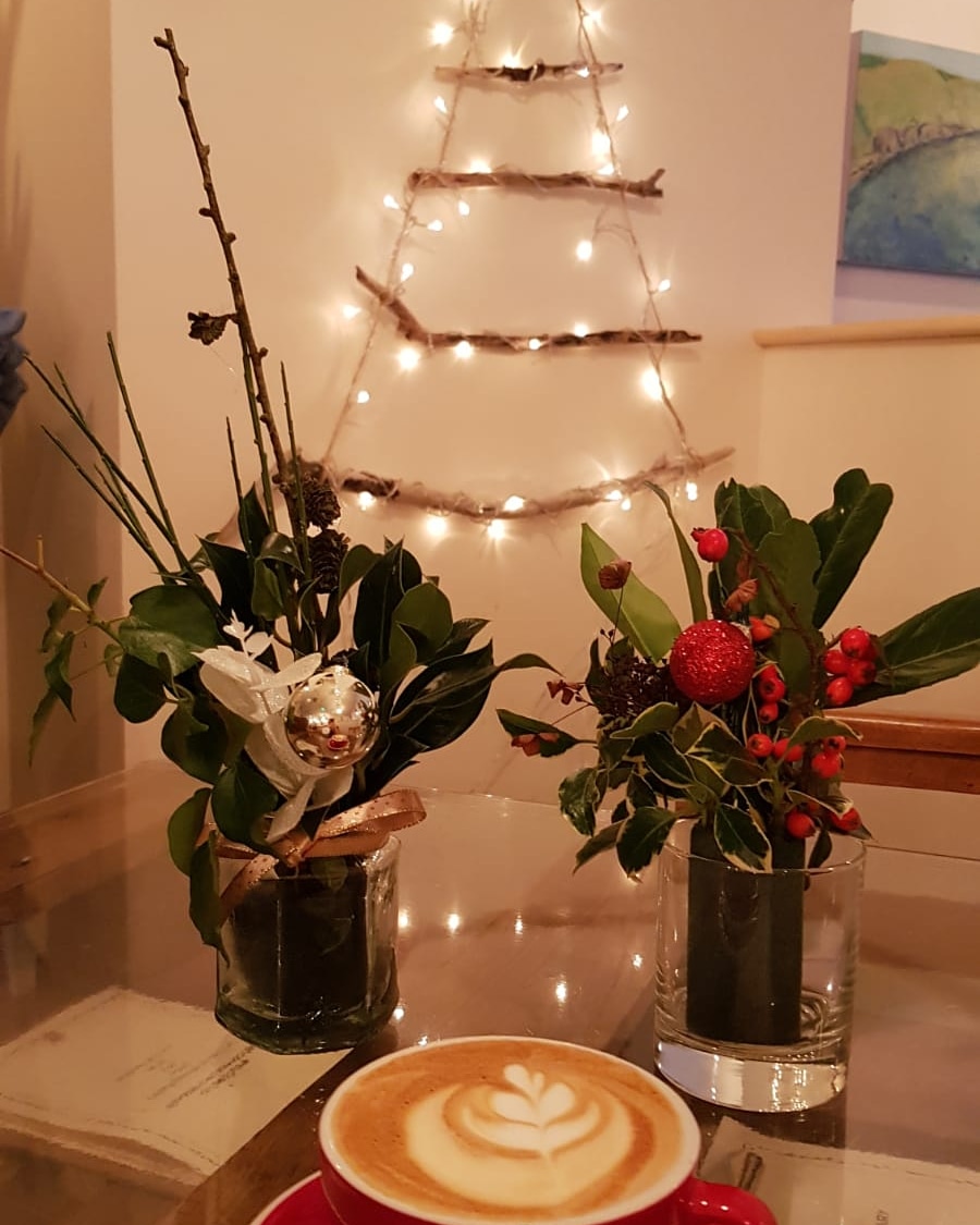 Fa la la la la, la la la la!