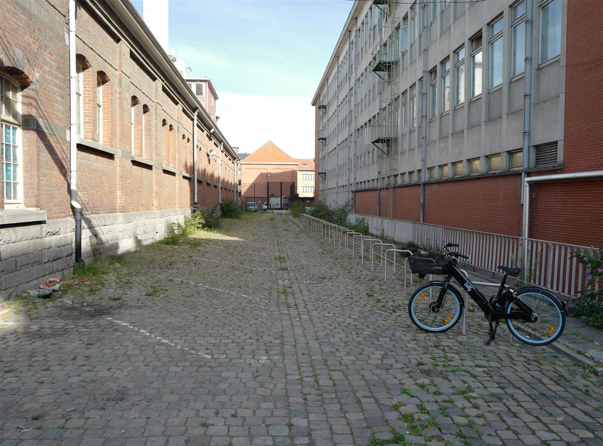 SauMsiBrussels's tweet image. La SAU désigne une équipe franco-belge pour concevoir les #EspacesPublics de @Usquarebrussels à #Ixelles : sau-msi.brussels/fr/actualites/… #Bruxelles #architecture #urbanisme #devterr