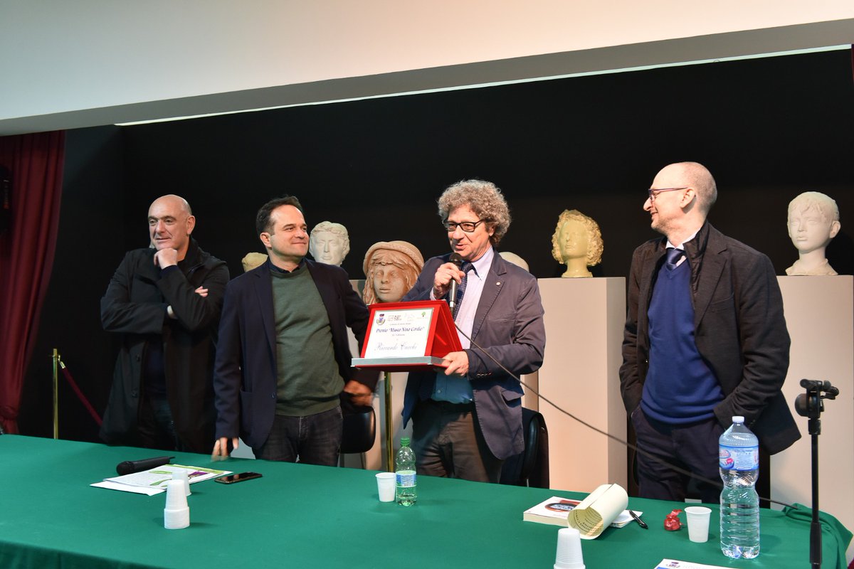 È stato davvero un grande onore per me ricevere il premio intitolato a Nino Cordio, un grande artista siciliano che ha lasciato un segno indelebile nella storia dell'arte italiana. #PremioCordio #SantaNinfa #Belice #Sicilia