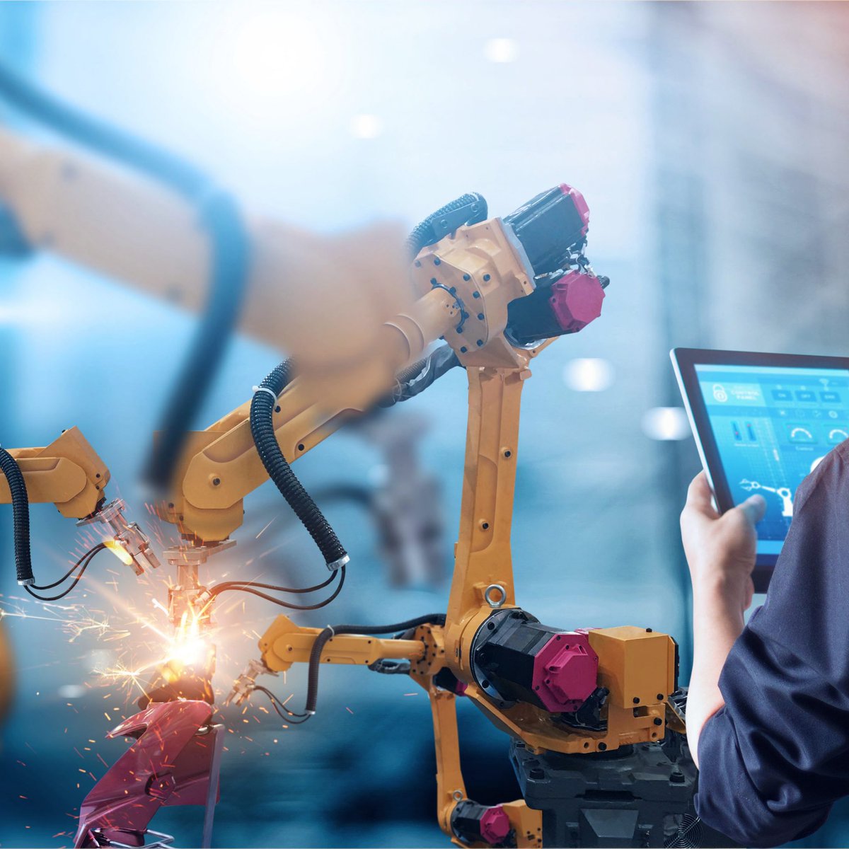 WeAreAMO's tweet image. The first challenge a business faces when it begins to think about the #Internet OfThings is to understand where the opportunity lies. But once you have a strategy in place, where are the risks?
Read about the challenges a typical #IoTdeployment faces:
zurl.co/iYC8