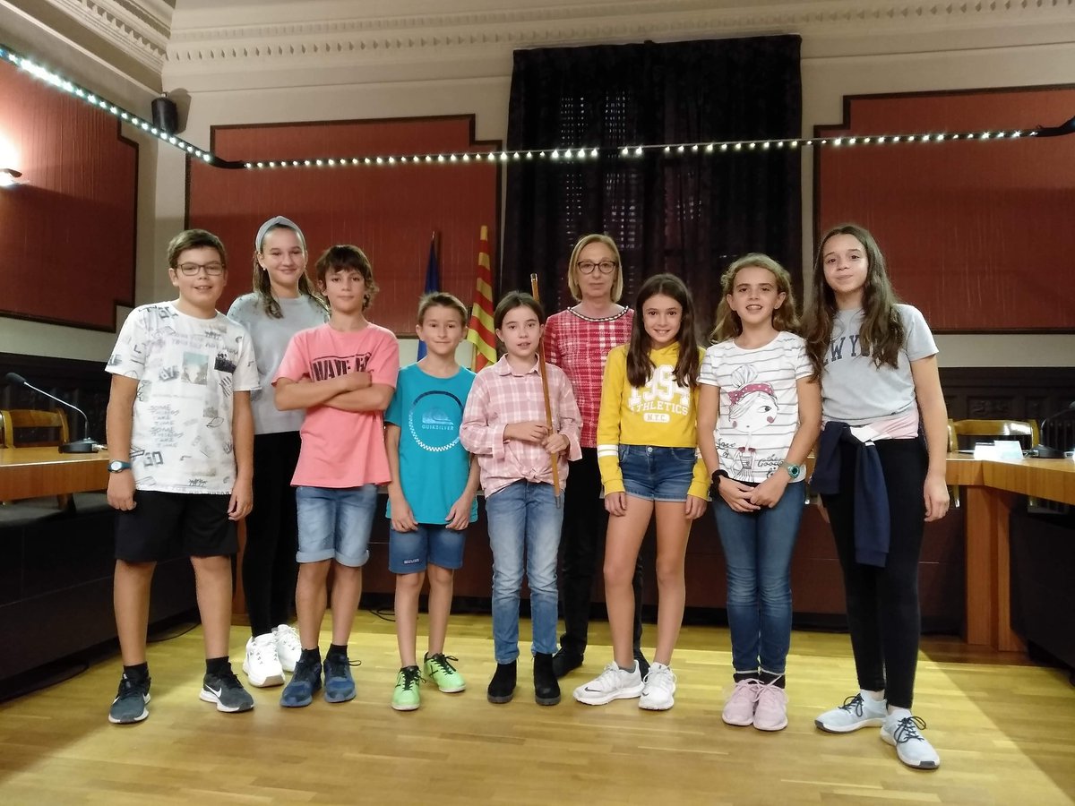 Aj_Ripoll's tweet photo. 🔊🧒👧🏻Avui a les 17.30 h a la sala de plens tindrà lloc el 2n Ple del Consistori infantil del curs 2019-2020
#ConsistoriInfantildeRipoll #totsitotes https://t.co/2xHvdFI4GD