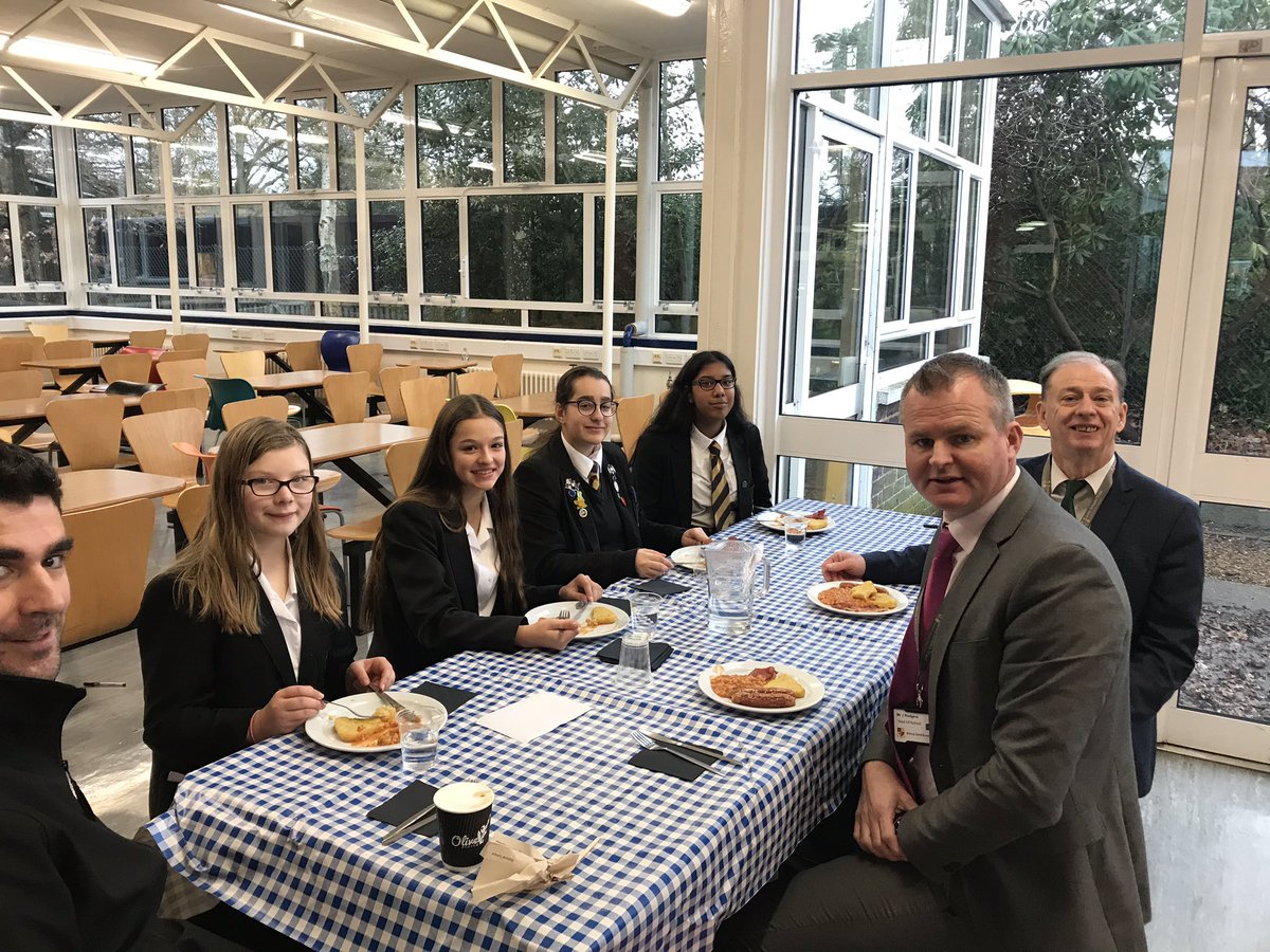 Lovely way to end the year with above and beyond breakfast with some very worthy students and staff ! #ProudOfBDB <a href="/BDBSchool/">Bishop David Brown </a> <a href="/welovewoking/">We Love Woking</a> <a href="/StandingOvSouth/">StandingOvationSouth</a>