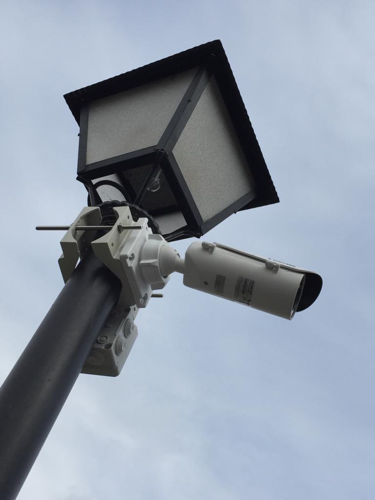 mrpcinformatica's tweet image. Instalación de #Cámaras de Videovigilancia @VivotekEspana en la Nave de la Jefatura de Policía de #Benahavís

📞 +34 951 969 033
 💡 bit.ly/2tx1bML 

#MRInformatica #Marbella #Informática #Technology 
#CamarasIP #SistemadeVideovigilancia