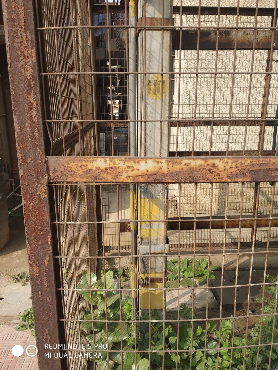 yfcrohini's tweet photo. @tatapower_ddl Dear concern,
Please get these rusty chambers of transformers painted asap...Which are not only looking ugly but also a possible threat.
Pocket GH 1, Sanskriti Apartment, sec 28 Rohini
Delhi 42 https://t.co/dtly0P2Ln2