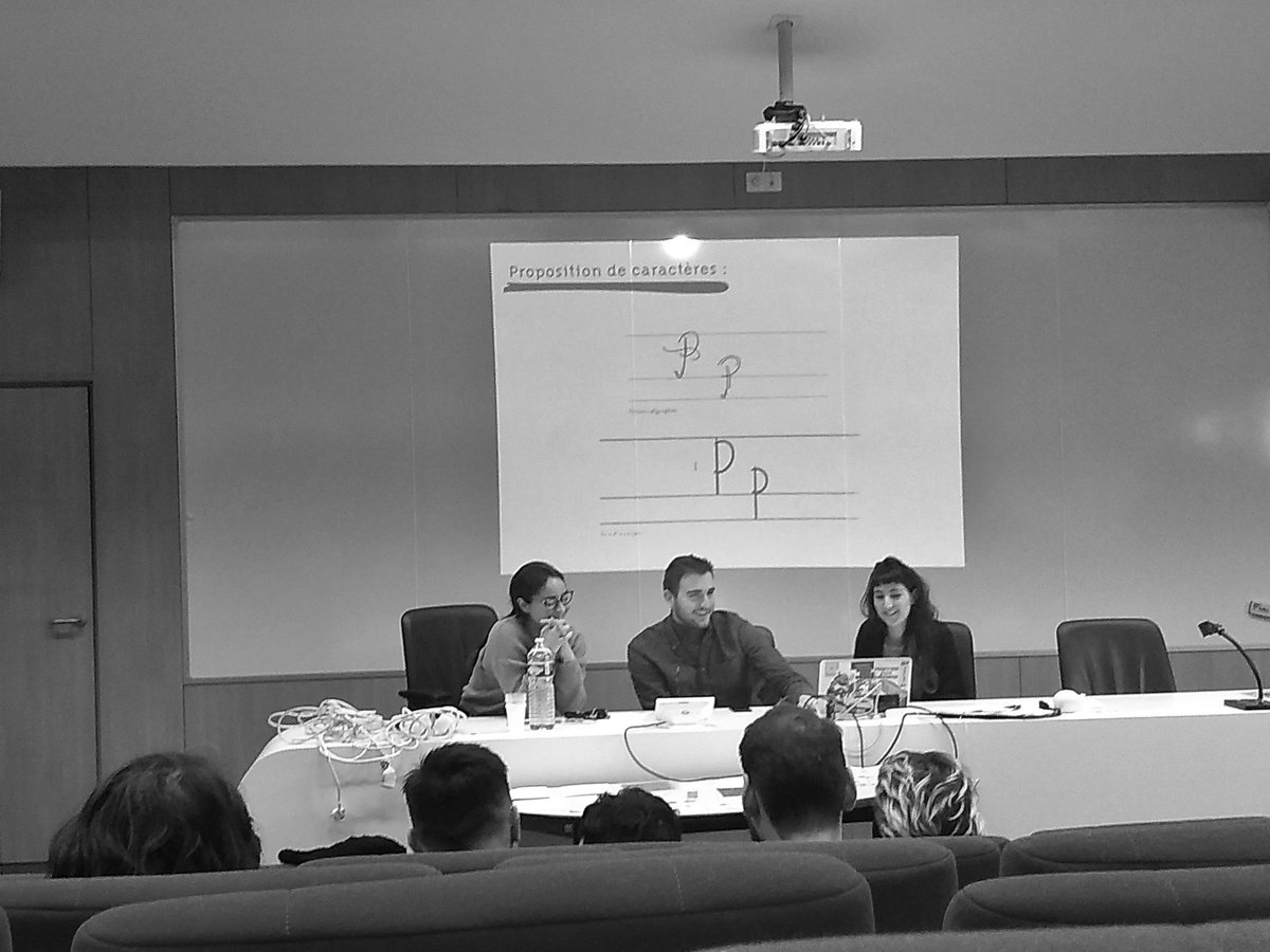 bam1812's tweet photo. GH003, Revue de piratologie, Présentations du travail de chaque team sur l'avancement de la revue. #masterDTCT #MarqueTaPage https://t.co/57fI5IYoPB