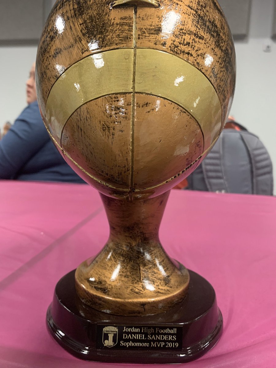 dannycsanders's tweet image. Honored to have received the Sophomore MVP award from @GoldDotPride Thanks @KTeriipaia and all my other coaches for everything and for a great season. Already looking forward to next year! #freshman #thankscoach