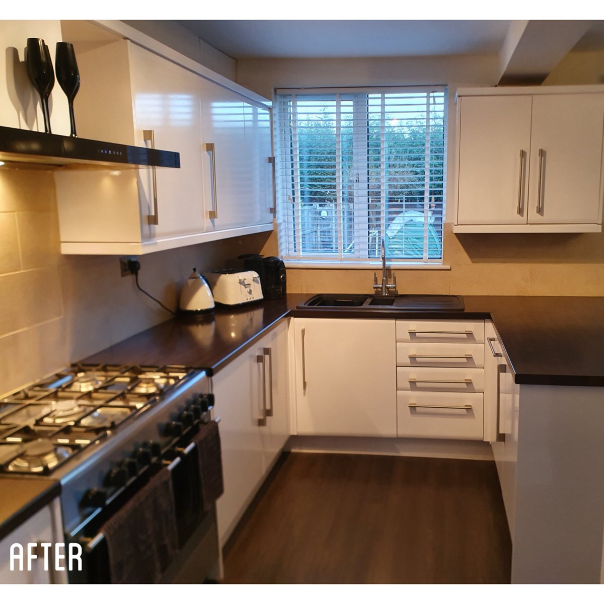kitchen_wraps's tweet photo. We updated this cream kitchen with a fresh white gloss vinyl wrap. Looking fresh 👀👀
Message us for a free quote #kitchendecor #kitchenwrap #kitchenrenovation #vinylwrap https://t.co/kKWtmsFfUW