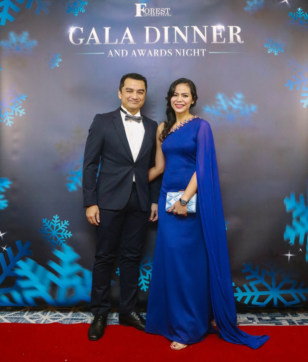 Forest_Int's tweet photo. Gala Dinner #ForestAwards2019 | We celebrated #ForestInteractive 2019 as a team. Glittering gowns, dashing suits and amazing performance by the band filled the night with amusement and togetherness that will carry us forward into the unknown of 2020.
#ForestWonderland https://t.co/XXqWWXQAOs