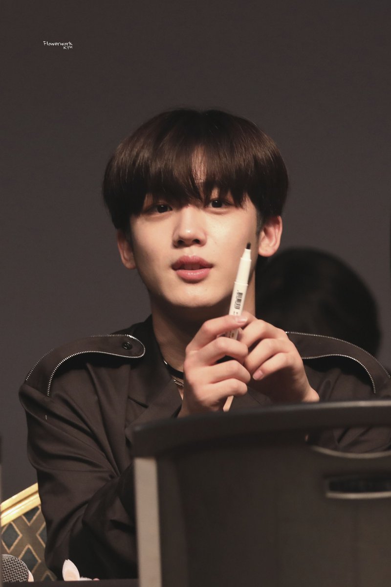 flowerworkyh's tweet photo. 190906 Fansign

#김요한 #엑스원 #KIMYOHAN #x1 https://t.co/4w0tF7ypyD