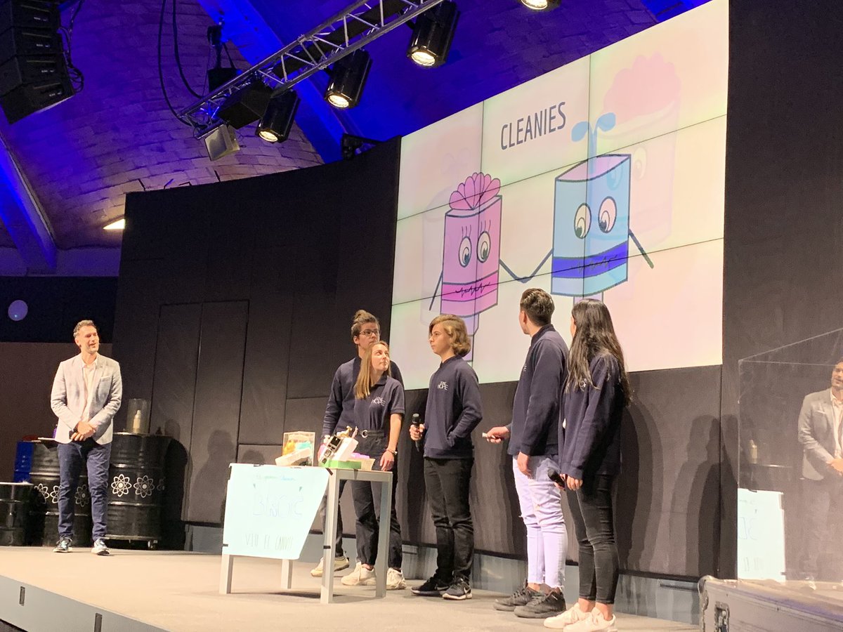 Avui tenim una cita amb el talent! Els 4 seleccionats del repte  #TZOHChallenge per lluitar contra el canvi climàtic fan ara mateix un pitch amb les seves solucions! El repte vol conscienciar sobre la gestió sostenible dels recursos i l’economia circular <a href="/aiguesbcnclient/">Aigües de Barcelona</a>