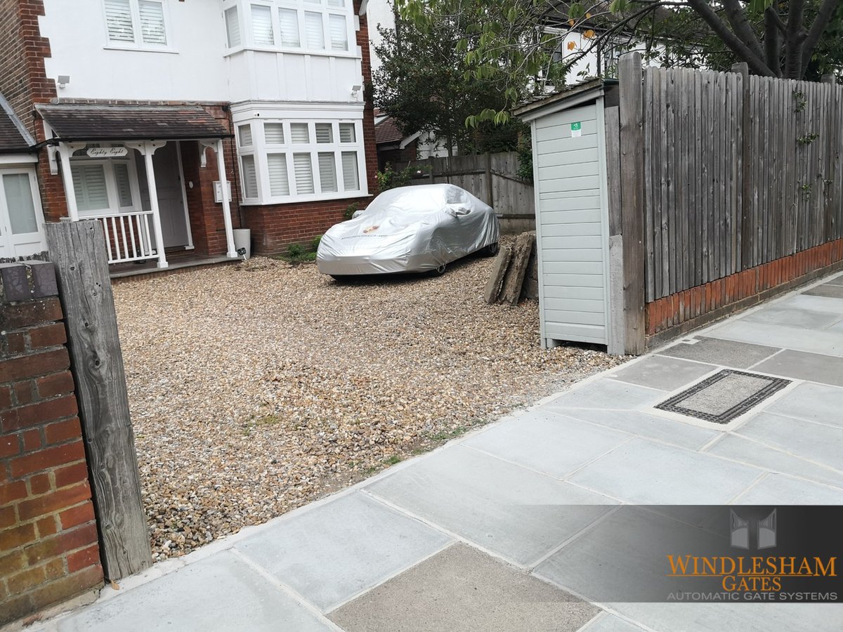 GatesWindlesham's tweet photo. New installation in Teddington.
Removal of existing fencing and retaining brick wall. Installation of new brick walls and piers. Automated metal gates. Telguard GSM intercom. #teddington #electricgates #metalgates #windleshamelectricgates #teddington #telguard #intercom https://t.co/I4vH5lJUlE