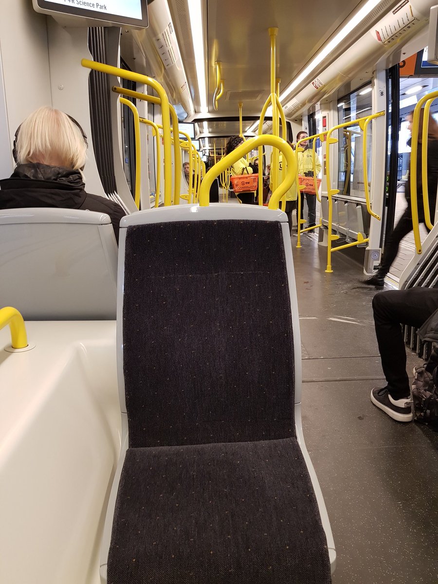 bus12utrecht's tweet photo. Tja, wat moet je er van zeggen... #ZelfsChocoladeMaaktDitNietGoed https://t.co/p2fmShG0DA