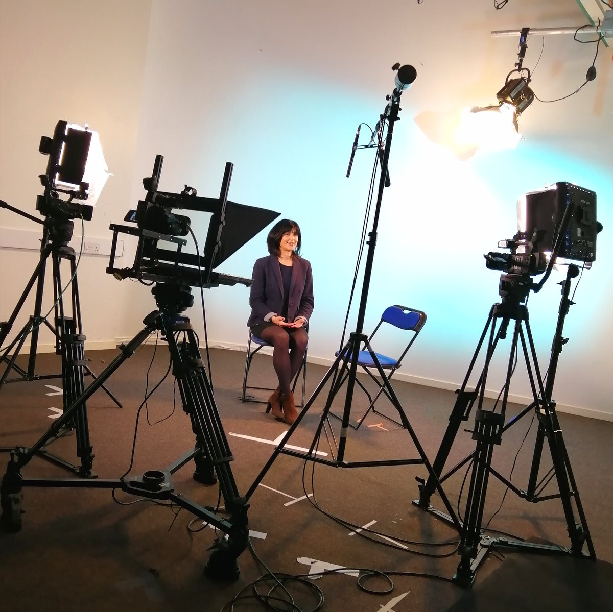pukkapresenting's tweet photo. New Year TV presenter short courses @citylit @DramaatCityLit Cameras, lights, Autocue and an empty chair! All we need is you! Intro, vlog &amp; YouTube, Shopping TV, Children's TV, Auditions, see https://t.co/3oFU1IAre3 Each course 12 hours, max 10 places, filling up!
#tvpresenter https://t.co/nAV4H8lFYN
