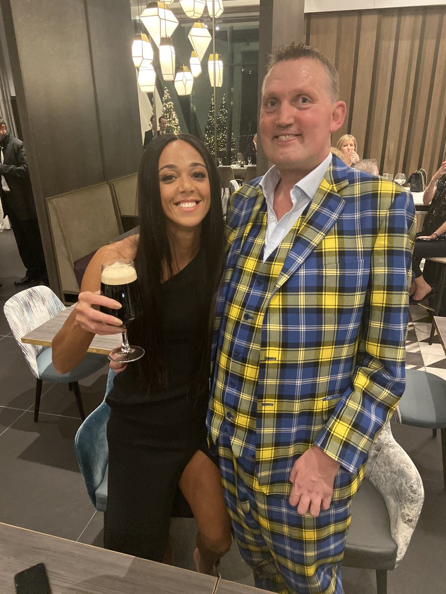 JohnsonThompson's tweet image. And a huge congratulations to @benstokes38 on an incredible year and multiple wins last night 🤩 and thank you to @DoddieWeir5 for sharing such an inspiring story and for all the wonderful work he continues to do....and the pint of Guinness!! &amp;amp; well done to all the other winners!