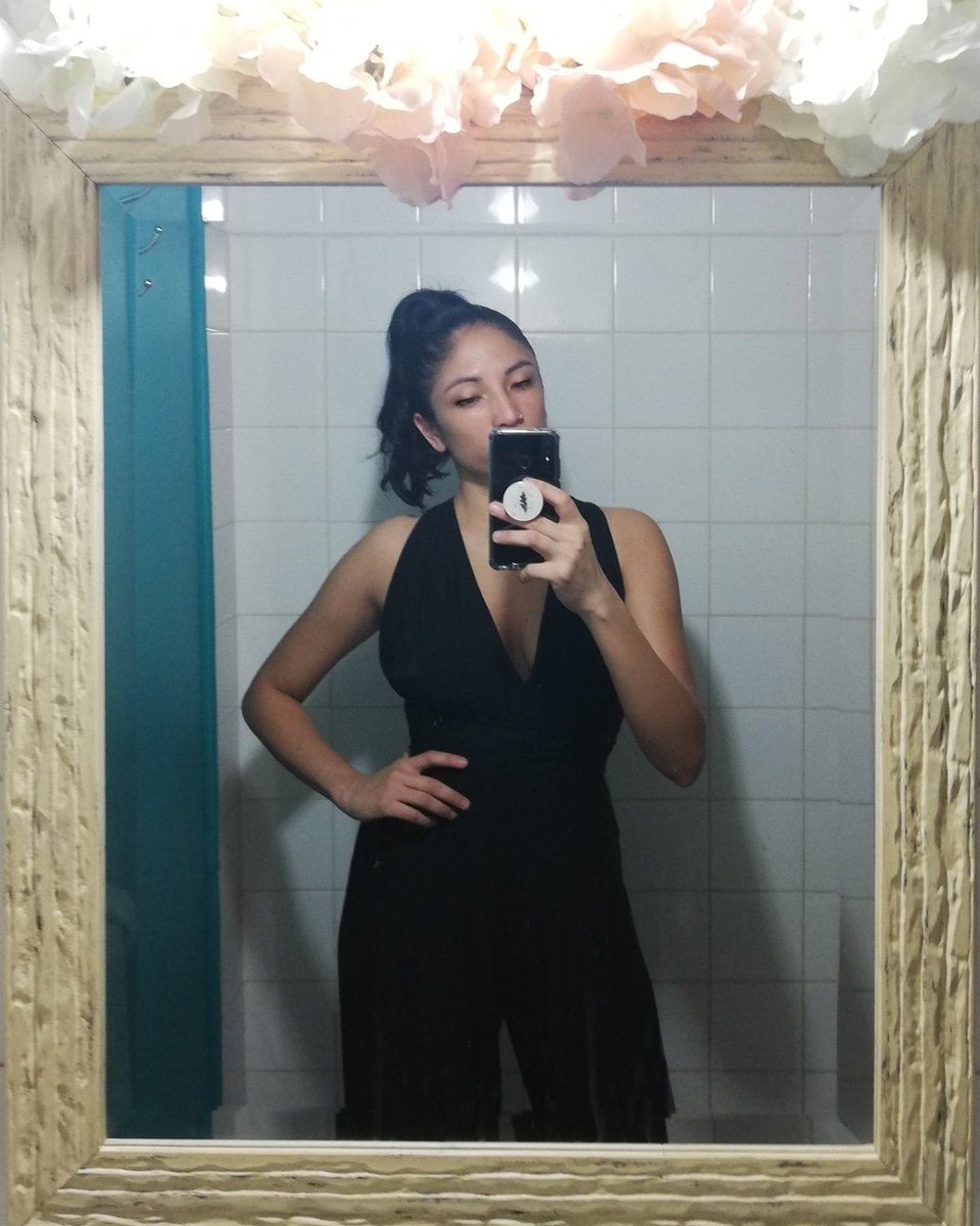chefcaroluna's tweet photo. ๐ฟโ๏ธ S u n d a y โ๏ธ๐ฟ
#peruana #peruvian #peruviangirl #peruvianchef #cocinaperuana #gourmet #cheflife #chef #paraguay #py #asuncion #chefwoman #foodblogger #foodie #foodporn #masterchef #masterchefpy #masterchefparaguay #lecordonbleuperu #latina #latin #brunette #summer https://t.co/kct68RxyQo