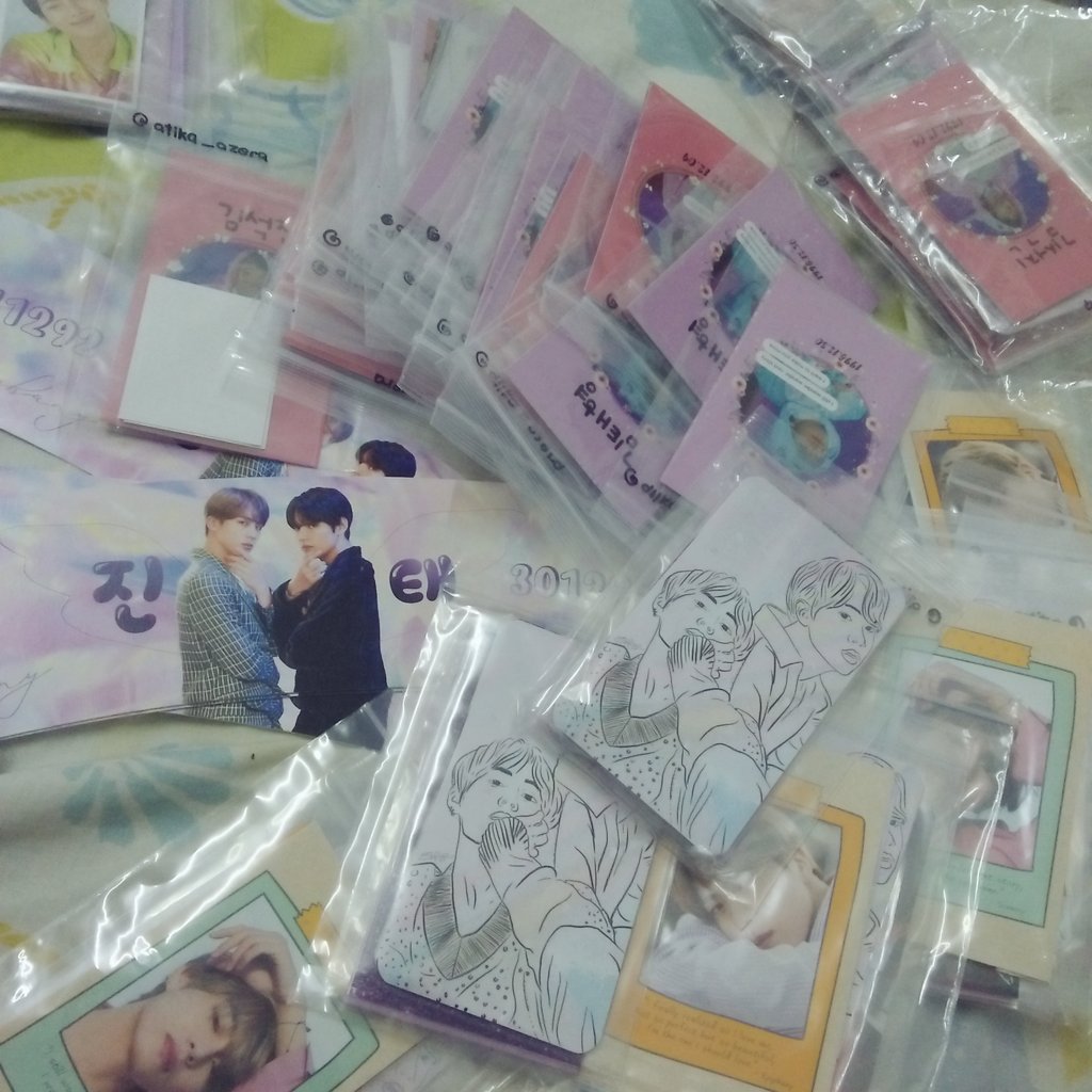 JbtsSquad's tweet photo. #Sinphany leftover cupsleeves are all finished. We have reserved them to those who have made the payment. As for the other freebies, there's still few set left https://t.co/qw0pQjsv04
