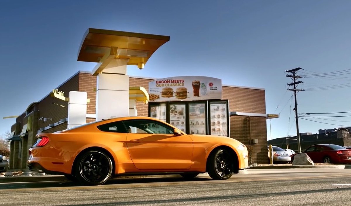 FordAutomocion's tweet photo. 😃Queremos que los coches sean más vivos que nunca, por eso ahora tenemos una nueva composición. #Ford se ha asociado con Macdonald’s para usar café en algunos componentes.🚙 
Descúbrelos en el siguiente link: https://t.co/YuvgiretnH
#Ford #FordAutomociónAcosta #Innovación https://t.co/y58Lkx8KPJ