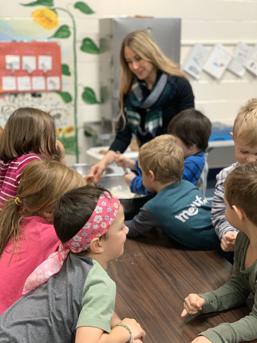 bpkinderclass's tweet photo. Today we made gingerbread dough. It was a great lesson in turn-taking, patience, teamwork, measuring and adding to 6. https://t.co/6boNmaHSoz