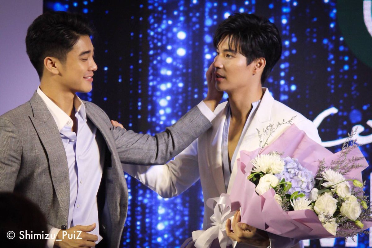 MPunpeth's tweet photo. เห้อะไรยังไงอะ ทำไมมันละมุนละไมอย่างนี้ มันดีย์มากเลยอะ ดูสายนั้นเส้โอ้ยยยยกูจะชิพ เรือผีมากเเต่ใจมันชิพ 😊💕กาแฟสื่อรักชัดๆ #coffeemike #ไมค์ยูโร #พี่ผาน้องเผ่า https://t.co/xYkQrEGat9