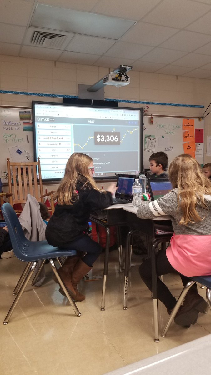 GoGreen304's tweet image. How do you keep them on task the week before break? @gimkit that's how!
#d5difference #weared5 @SpartanburgD5