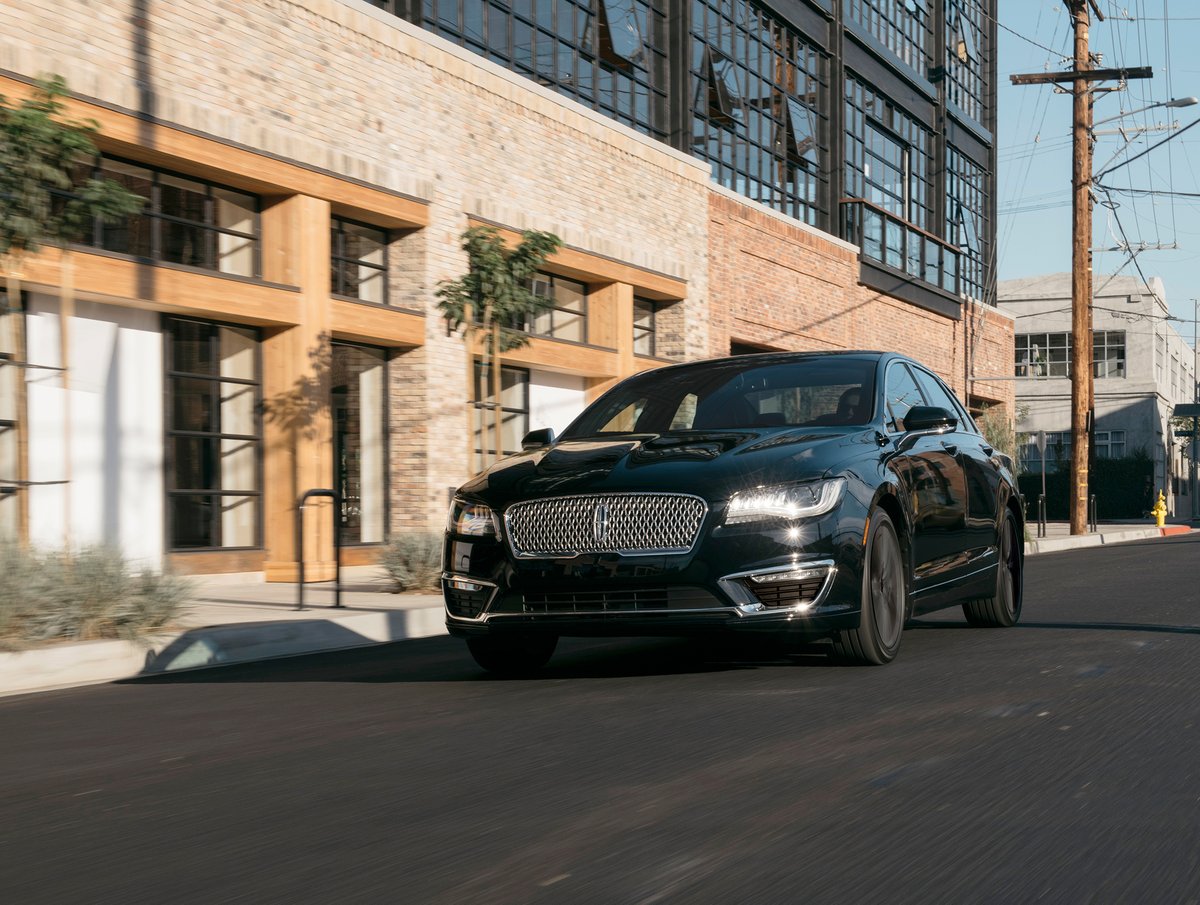 Power through your day. The #LincolnMKZ gives you two options to power through your day/journey: the 2.0L Turbocharged I-4 Engine or a 2.0L iVCT Atkinson I-4 HEV hybrid engine.