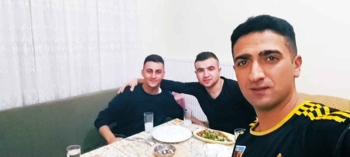 salihcil38's tweet photo. Dünya’nız mutlu olduğunuz yerdir.Gerisi esaret.Dostlarımız varolsun. https://t.co/gpPcmCHT3d