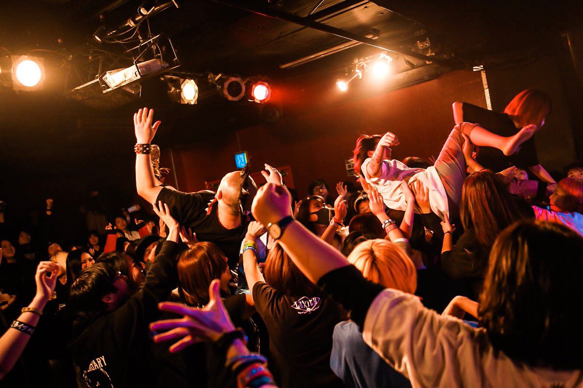 LaxityOFFICIAL's tweet photo. Laxity 解散しました
みんな本当にありがとう
またどこかでお会いしましょう https://t.co/fYjaTnLtOQ