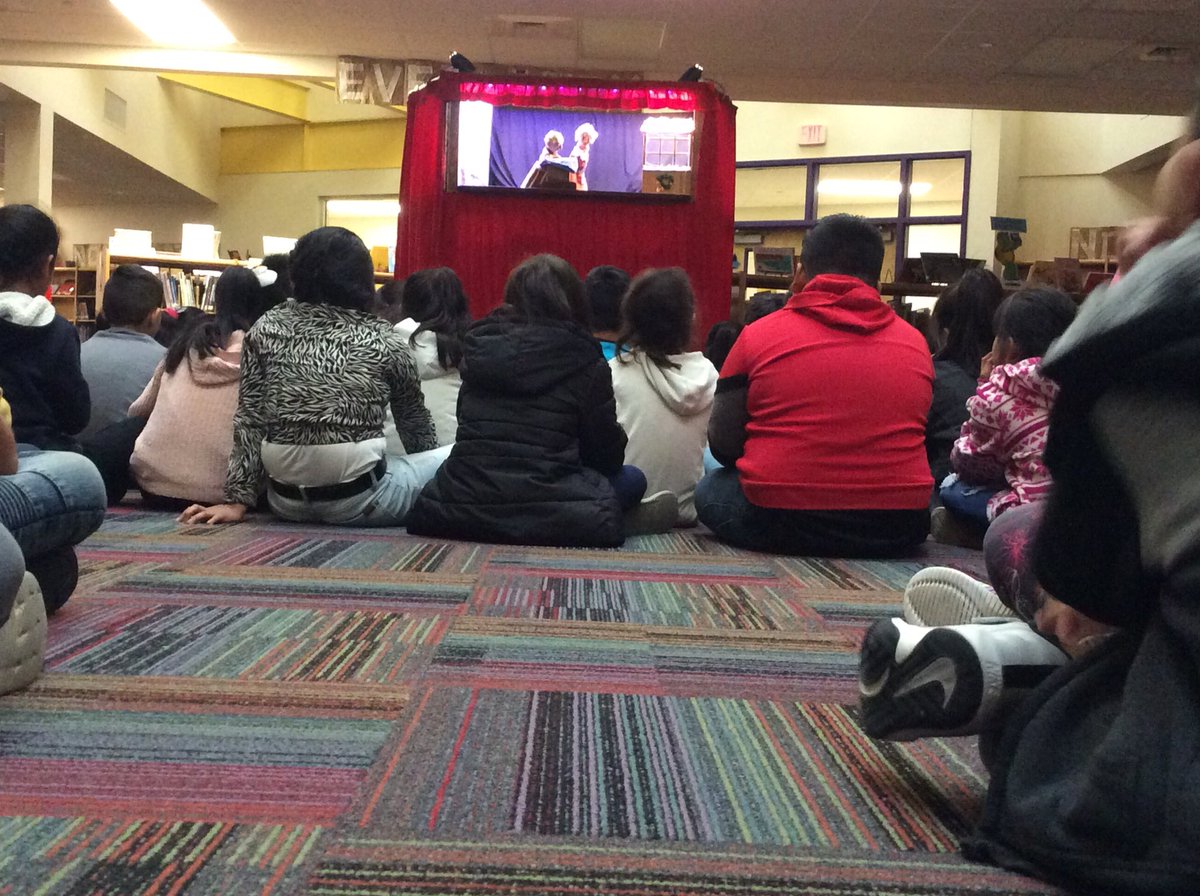 PadronLibrary's tweet image. What a perfect #literacyactivity for @bookspringatx #bookgiveaway #ElvesandTheShoemaker @AustinPublicLib #LiteratureLive