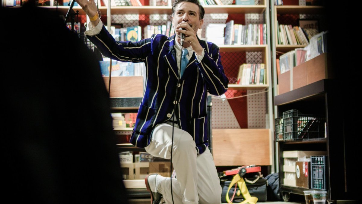 oscarmicmusic's tweet photo. Flashback to a great weekend @pinmusiconference by @betesga @taksiratfestival @password.production
#mmm #mountainmelodymaker
#gigphotography #ootdsocialclub #ootd #vintagestyle #skopje #macedonia #onemanband #NewMusic #boatingjacket #cricketblazer #macedonia #balkan #skoje https://t.co/XllfD5x0NM
