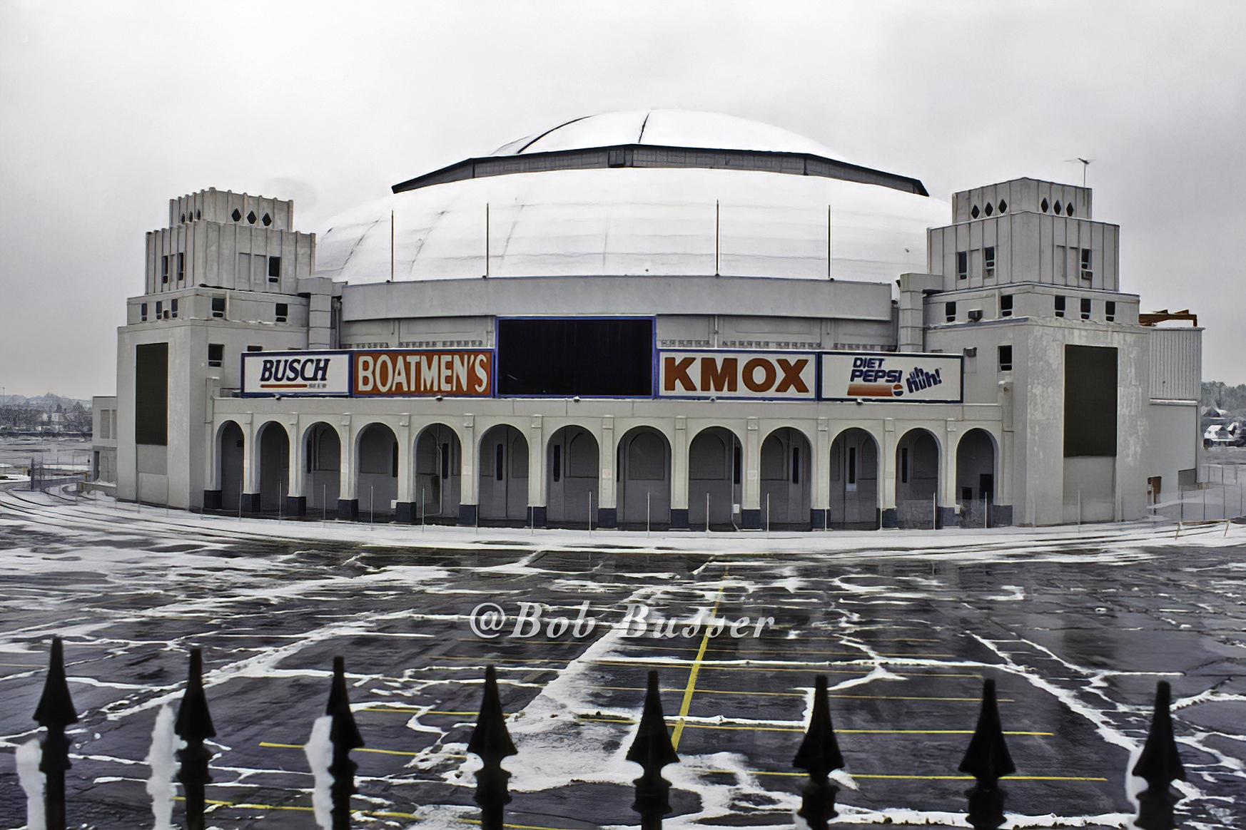 Bob Busser a X: The long gone St. Louis Arena. Blues, ABA Spirits and NBA  Hawks all played here (Hawks part time). MORE here   @NBA @Hoophall @NBATV @ESPNNBA @ATLHawks @StLouisBlues @NHL @