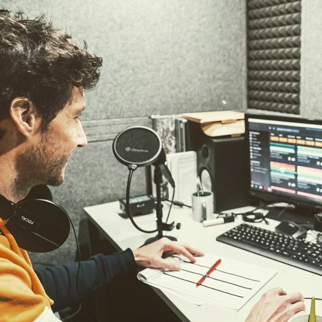 Demvox's tweet photo. #Repost @bestcycling
Rubén no solo se dedica a ponerse delante de la cámara, también tiene un papel muy importante en Bestcycling detrás de las cámaras, haciendo posible que puedas entrenar con nuevas clases cada semana 😊🧡 #generandofelicidad #practi… https://t.co/qQAPsg1w9A https://t.co/NpdEXQvgTH