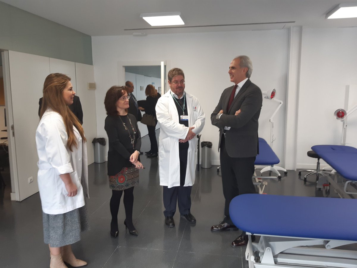 PilarMestreOr's tweet photo. Humanizacion y más recursos para la población 👨👩👦👦
El #CSSanchinarro estrena el próximo año Unidad de Fisioterapia. Además cuenta con Unidad de Salud Bucodental y Matrona, siendo el "más joven" de la @ComunidadMadrid por el mayor número de bebés 👶🍼🤱👩👦 y niñ@s asignados https://t.co/xLlNz8G0OE