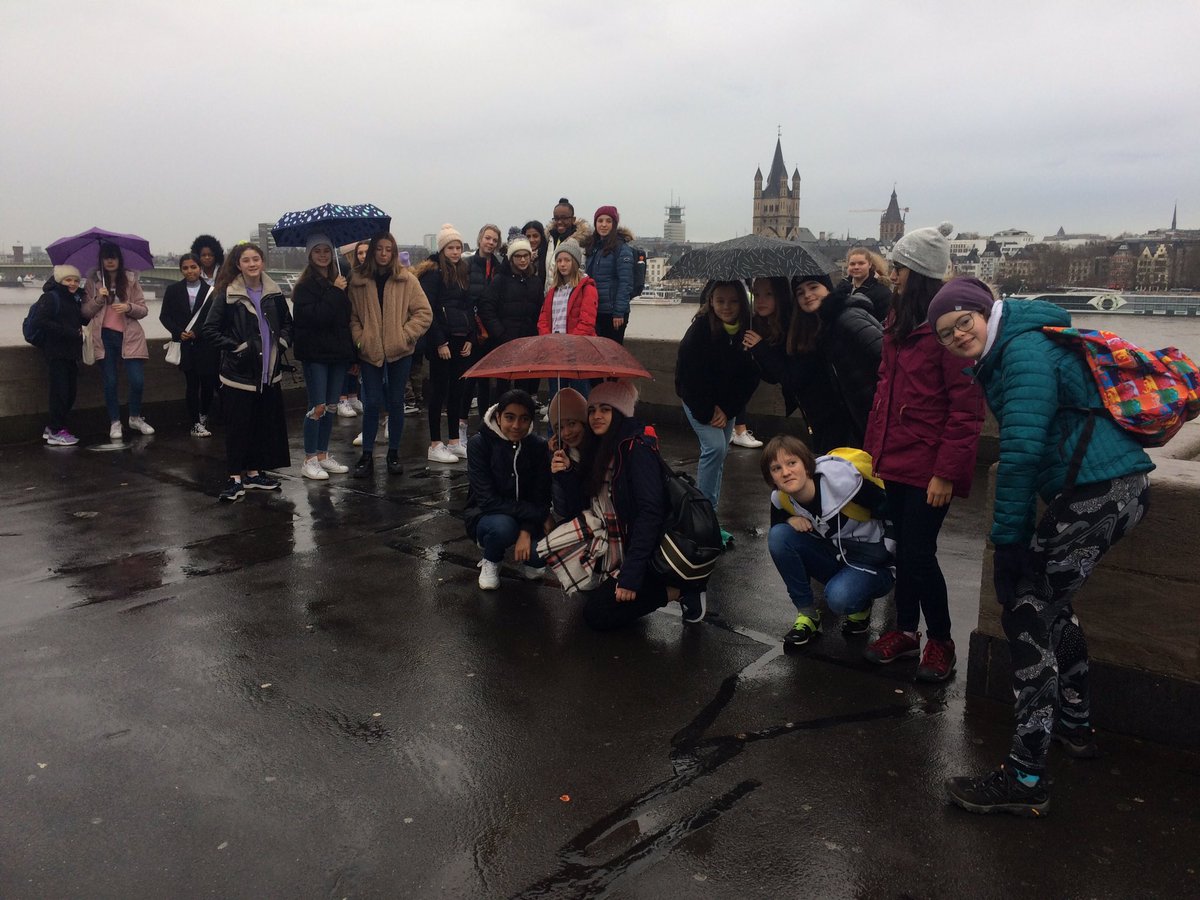 NGHSGerman's tweet photo. @NGHSLangs @NottmGirlsHigh  Über die Brücke in die Stadt. https://t.co/bnG05PRmiw