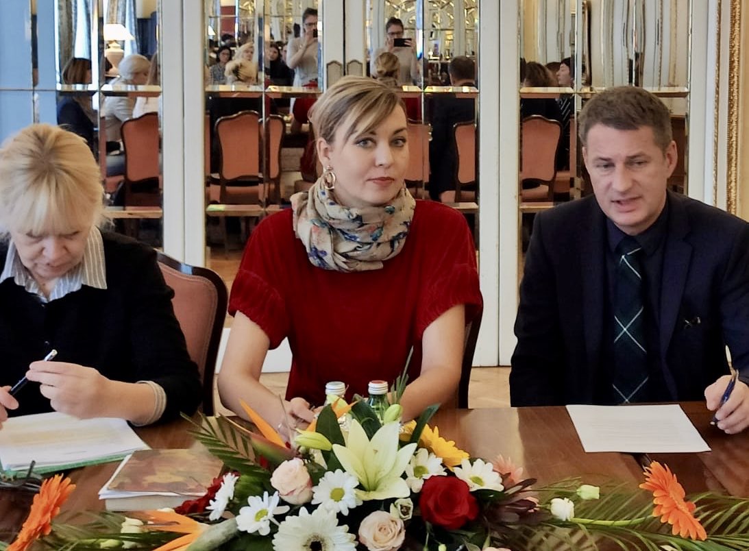 On the eve of the #RefugeeForum <a href="/bgcentar/">BCHR - Beogradski centar za ljudska prava</a> gathers <a href="/KIRS_SRBIJA/">KIRS Srbija 🇷🇸</a> <a href="/SerbianGov/">Serbian Government</a> civil society experts <a href="/UNHCRSerbia/">UNHCR Serbia</a> and other stakeholder to advance the integration of #Refugees in #Serbia 🙏 Watch this space!