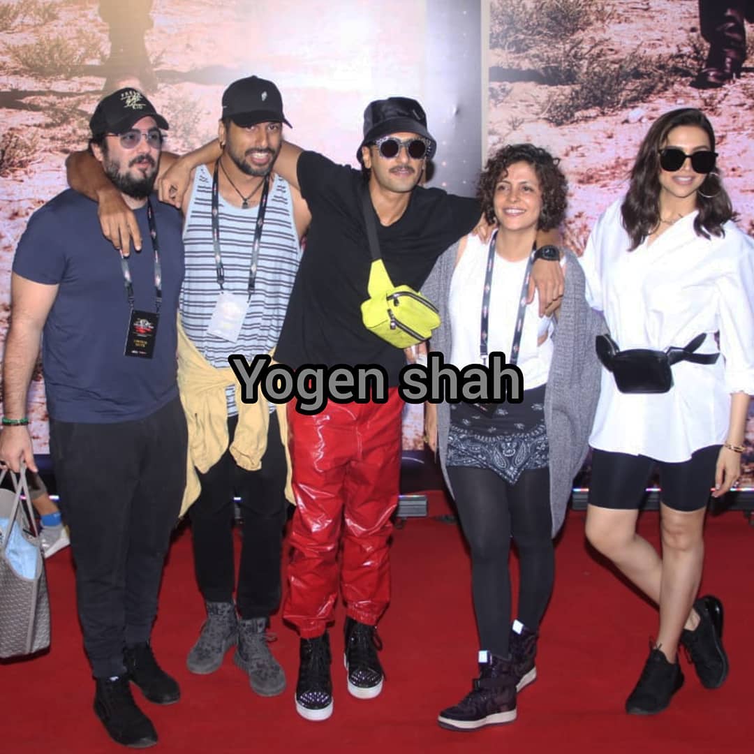 dp1stday1stshow's tweet image. The coolest couple at #U2TheJoshuaTree2019 concert 🔥😍 @deepikapadukone
.
.
.
.
#Deepika #deepikapadukone #Chhapaak #Chhapaakmovie #bollywoodactress #bollywood #cute #cutest #pretty #instapic #instabollywood #aliabhatt #sanyamalhotra #ranveersingh #saraalikhan #tarasutaria