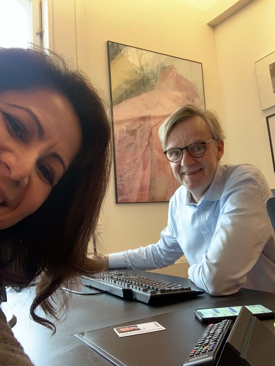 cekicozlem's tweet photo. Jeg er klar sammen med @pomaEB til at svare på alle jeres spørgsmål om #jobgakgak i #NyDanmark på @EkstraBladet fra kl 13.30-14. Skriv også jeres spørgsmål her. #dkpol https://t.co/Mku1jHK54D