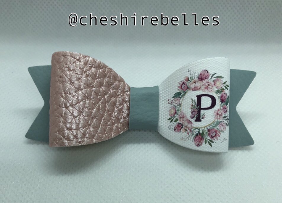 ❤️❤️we have some beautiful fabric available for you to choose from. We also do initials/names/numbers etc printed just for you. ❤️🎀 
#cheshire #wilmslow #knutsford #bowsforsale #handmade