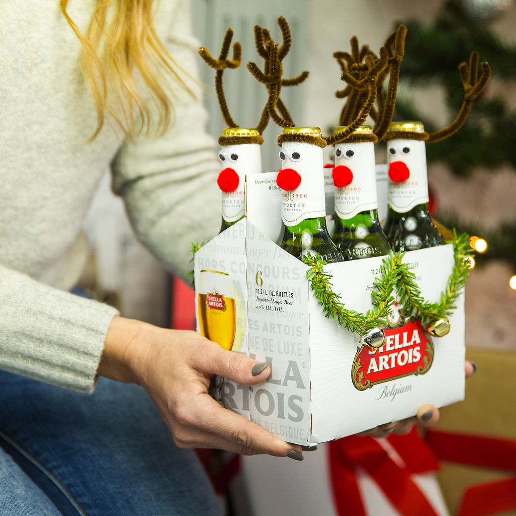 johnnysmarkets's tweet photo. Attention: this #DIY gift is white elephant-approved! Stella Artois six packs are $10.99 this month and are sure to be a hit at your holiday party. 🍺🎅 #whiteelephantwin 🙌 #canwekeepit 🥺 #stellaartois https://t.co/0bqyUF6Ew7