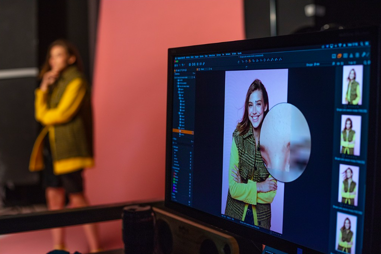 Debido a la alta demanda de plazas para nuestro curso Experto en Retoque Fotográfico de Moda y Publicidad, tenemos una buena noticia para ti: NUEVA convocatoria de curso en febrero.

👉 Más información en bit.ly/2PQKlmI

#retoucher #retouching #postproduction