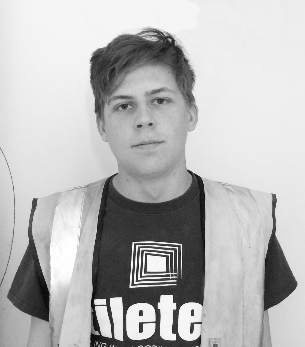 TiletecGroup's tweet image. Congratulations to our Employee of the Year 2019, Charlie Gunner!