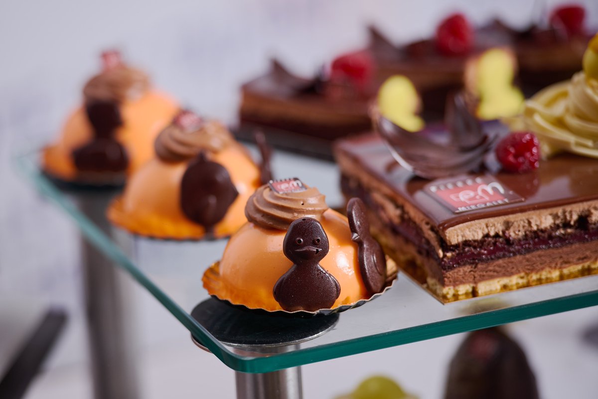 servicebymof's tweet photo. Chocolate Making is an art for our Meilleurs Ouvrier de France. If you wish to have professional trainings from our experts email us at marketing@servicealafrancaise.com 

#chocolate #chocolove #meilleurouvrierdefrance #servicealafrancaise #chocolat https://t.co/zNaZi86zTg