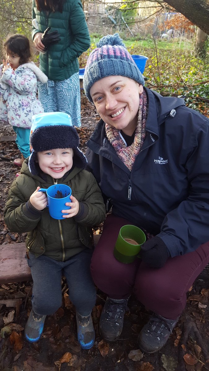BranchingOutUH's tweet photo. Conkers have had a fun morning in the woods at their Forest School party.  It was lovely to welcome mums, dads, nannys and grandads to our woods. @UptonHeathCE #forestschool #christmasfun https://t.co/FBQAM5HvCi
