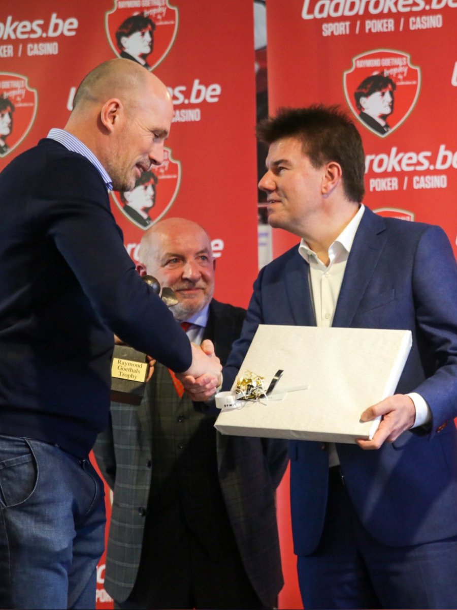 svengatz's tweet photo. Proficiat aan Philippe #Clement, de terechte winnaar van de Trofee #RaymondGoethals 2019! 🏆🏆 https://t.co/n45QUHEjW3