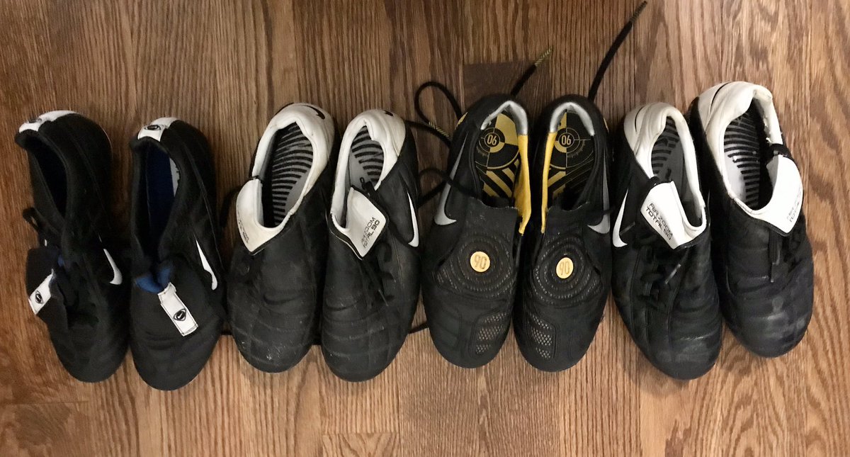 Yael_Averbuch's tweet photo. ❄️Holiday Giveaway❄️ 

RT for the chance to win a pair of my old boots, signed or unsigned (I’ll let the winners decide), men’s size 7. 

I’ll select 4 winners this Friday - sorry, no shipping outside the U.S. Good luck! 😀 https://t.co/ERVAXNdPqP