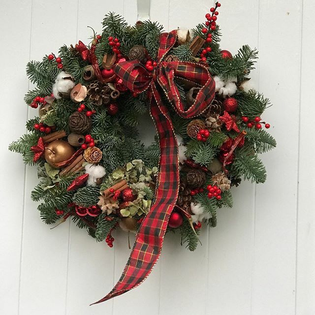 Embracing the tartan #sprigsandstems ift.tt/36zpzi2