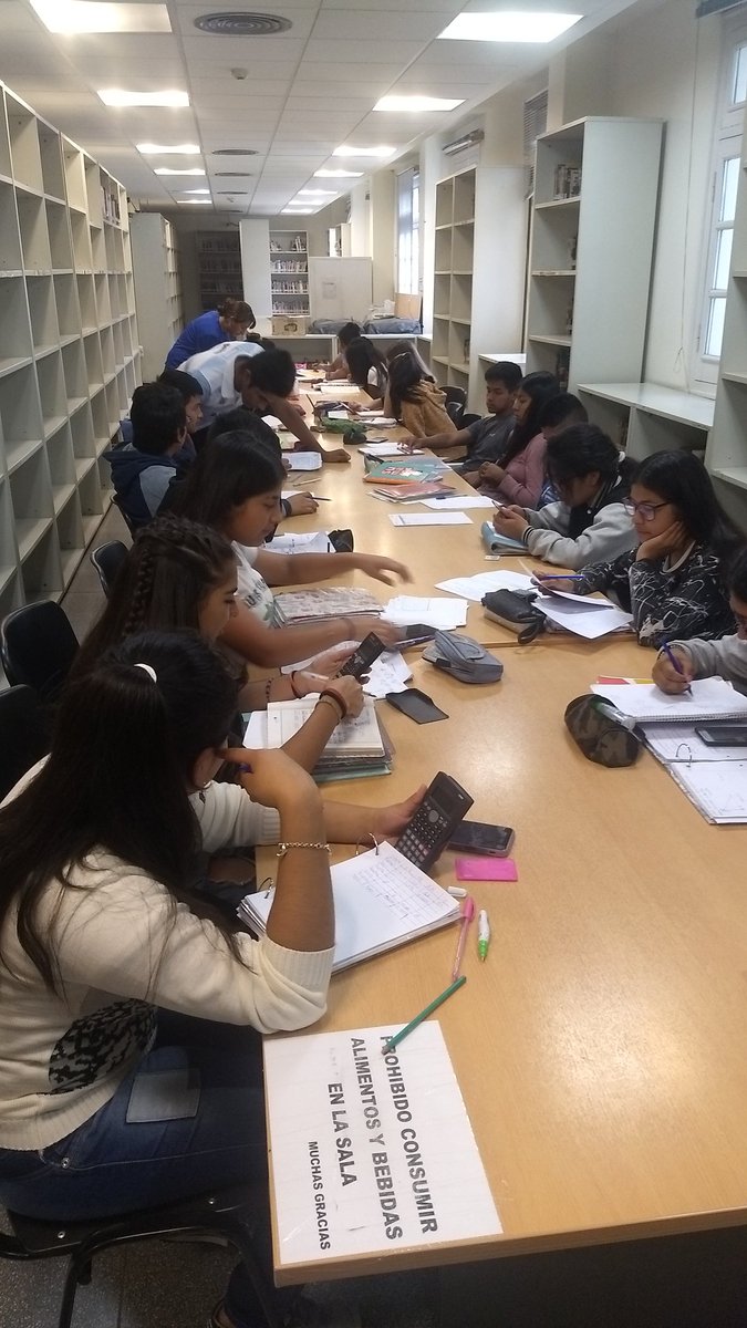 AndyJuarez1908's tweet photo. Última semana sacándose todas las dudas para rendir !!! Estudiantes del nivel secundario aprovechando las CLASES DE APOYO gratuitas!!! 
#PoliticasSocioeducativas
#PlayonesEducativos 
#BibliotecaProvincial
@GustavoSaenzOK @matiascanepa @artydance23 https://t.co/lC5gwapGbX