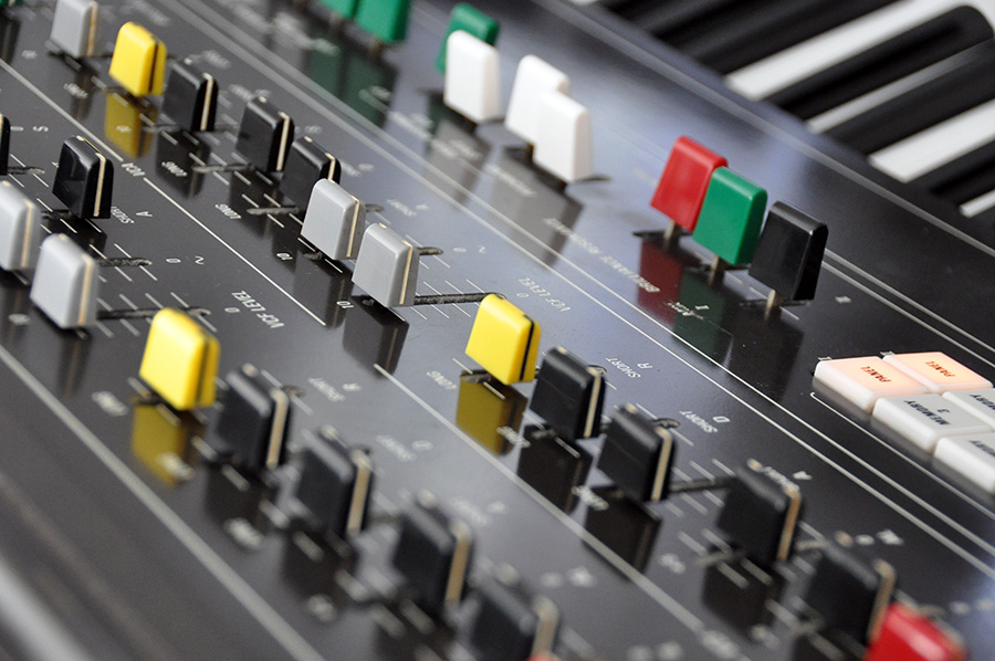 SampleRobot's tweet image. #SampleRobot and the #Yamaha Synth Space mentioned in the Remix Lab with San Holo. Thanks! youtu.be/-75PF54XNwI?t=… @YamahaSynths @yamahasynth_jp @sanholobeats #CS80 Image by @ChristianHalten