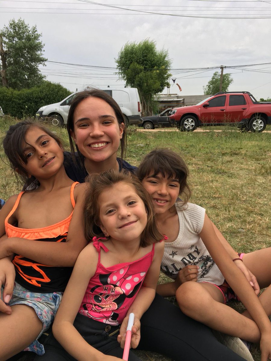 salesianosuy's tweet photo. Misión de JMS del Colegio San Isidro, en Villa Felicidad (Progreso) junto a la comunidad de la parroquia San Antonio María Claret, del 12 al 16. https://t.co/FNrx1oJgDQ